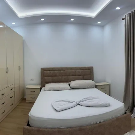 Apartment Kroni 1 *