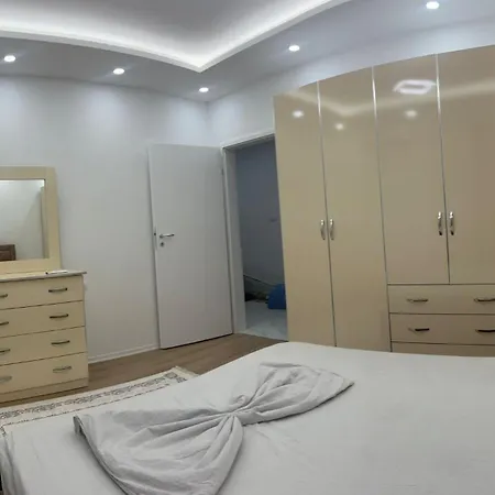 Kroni 1 Apartment